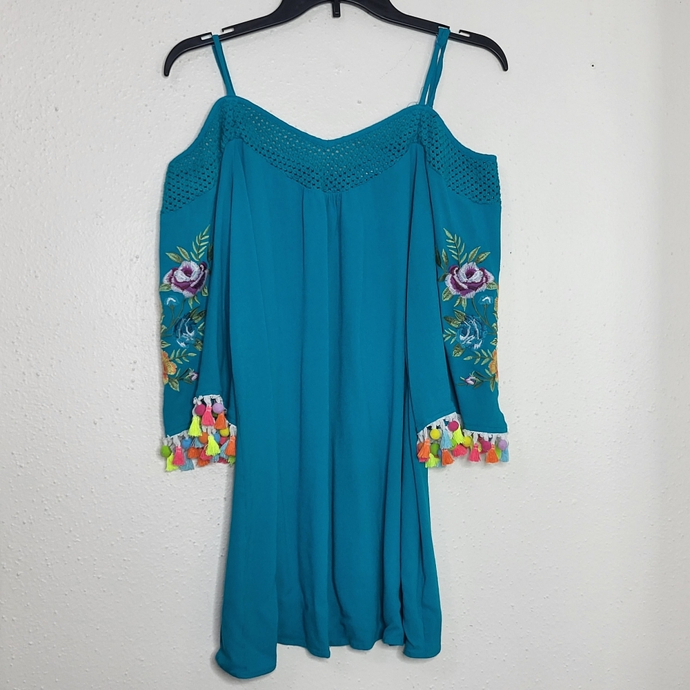 UMGEE Off Shoulder Tunic
